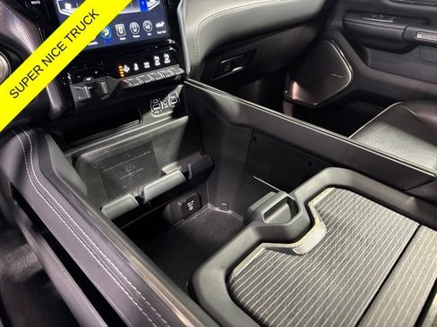 Used 2020 RAM 1500 Limited w/ Black Appearance Package AWD/4WD image 23