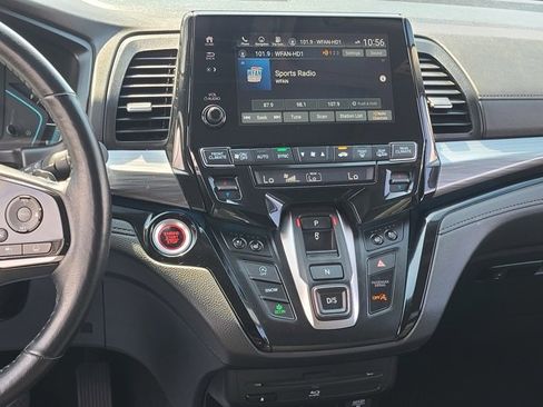 Used 2023 Honda Odyssey Elite image 2