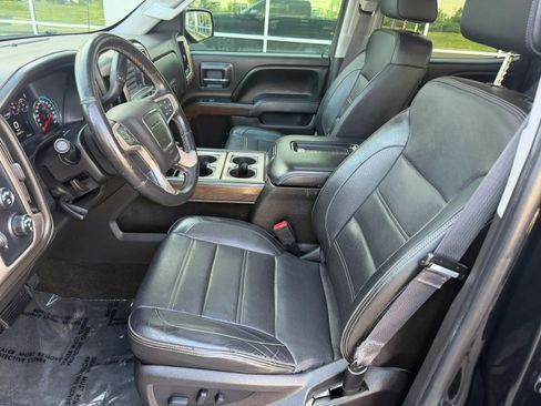 Used 2017 GMC Sierra 1500 Denali w/ Denali Ultimate Package AWD/4WD image 4