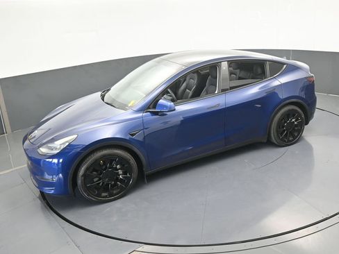 Used 2021 Tesla Model Y Long Range image 49