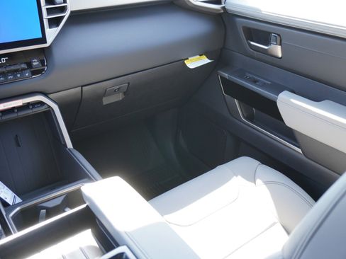 New 2026 Toyota Tundra Limited image 17