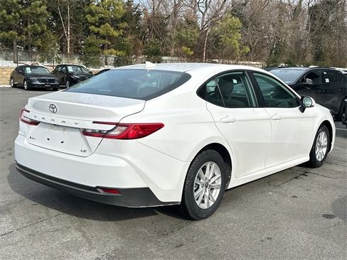 Certified 2025 Toyota Camry LE image 4