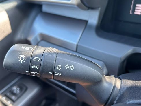 Used 2025 Toyota Tacoma SR5 AWD/4WD image 26