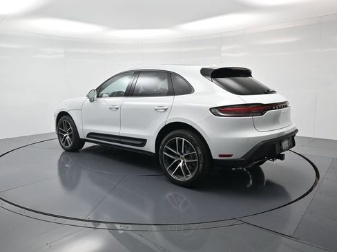 Used 2026 Porsche Macan AWD/4WD image 3