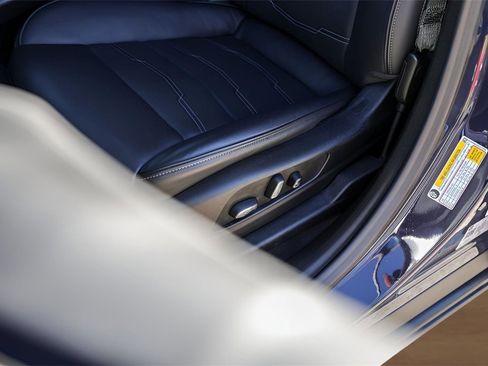 Certified 2025 Cadillac XT6 Sport w/ Platinum Package image 8