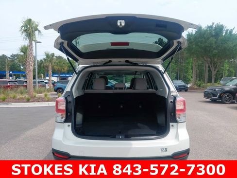 Used 2017 Subaru Forester 2.5i Premium w/ All-Weather Package image 25