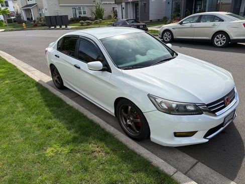 Used 2014 Honda Accord Sport image 2