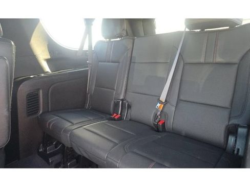 Used 2023 Chevrolet Suburban RST w/ Luxury Package AWD/4WD image 10