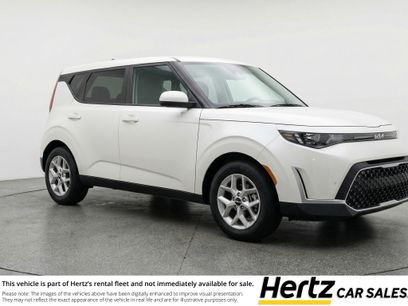Used 2025 Kia Soul LX w/ LX Technology Package
