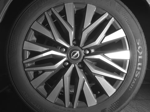 Used 2025 Nissan Altima 2.5 SV image 14