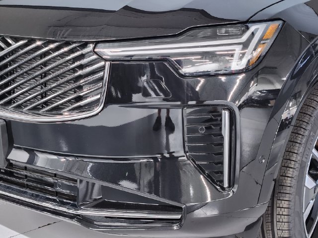 New 2026 Volvo XC90 T8 Plus w/ Protection Package Premier AWD/4WD image 12