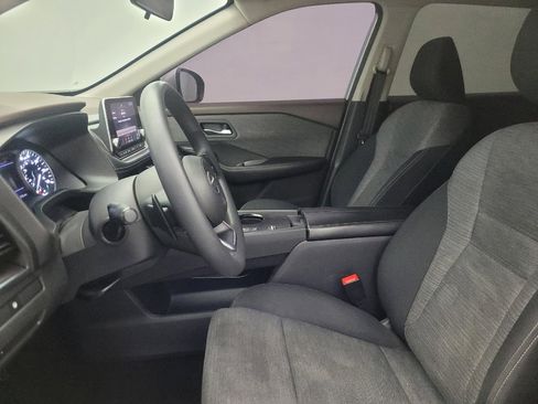 Used 2021 Nissan Rogue SV FWD image 17