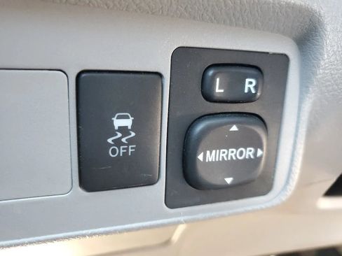 Used 2010 Toyota Corolla LE image 32