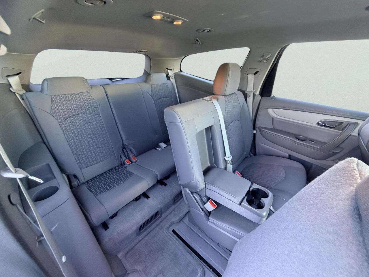 Used 2017 Chevrolet Traverse LS FWD image 26
