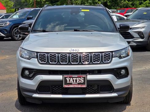 Used 2025 Jeep Compass Limited AWD/4WD image 3