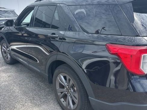 Used 2023 Ford Explorer XLT w/ Equipment Group 202A RWD image 7