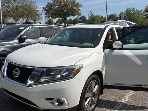 Used 2014 Nissan Pathfinder Platinum w/ Platinum Premium Package image 1