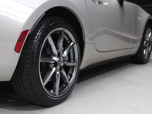 Used 2022 MAZDA MX-5 Miata Grand Touring w/ Weather Package RWD image 27