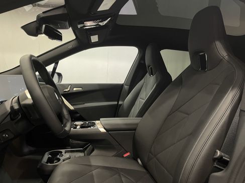 Certified 2025 BMW iX xDrive50 w/ Premium Package image 8