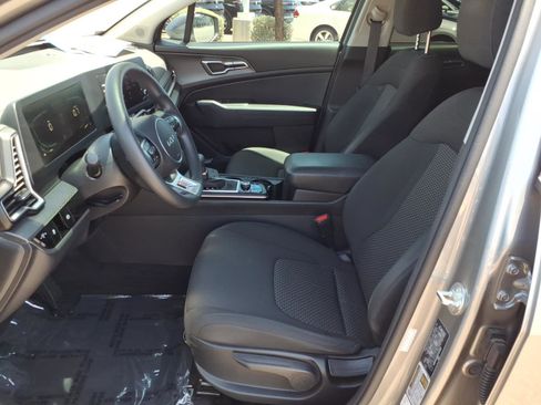 Used 2023 Kia Sportage LX FWD image 20
