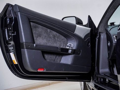 Used 2009 Aston Martin DBS Coupe image 32