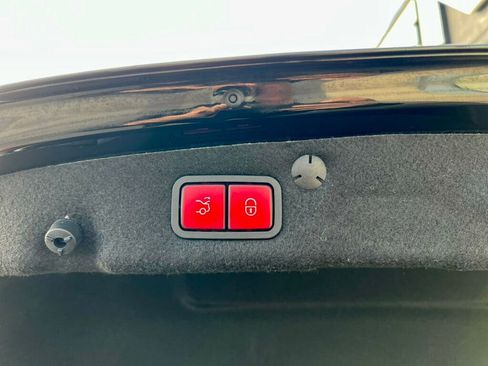 Used 2021 Mercedes-Benz C 300 4MATIC Sedan image 9