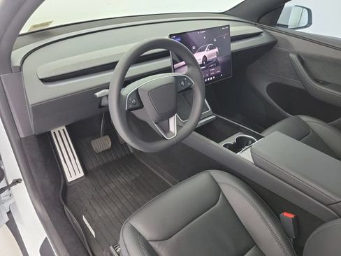 Used 2026 Tesla Model Y Long Range AWD/4WD image 19