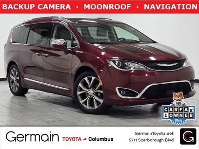 Used 2020 Chrysler Pacifica Limited w/ Tire & Wheel Group