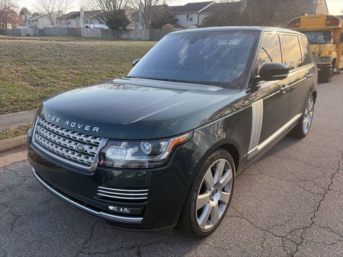 Used 2017 Land Rover Range Rover Long Wheelbase Autobiography image 3