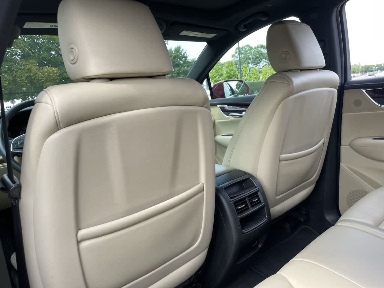 Used 2017 Cadillac XT5 Luxury w/ Driver Awareness Package AWD/4WD image 20
