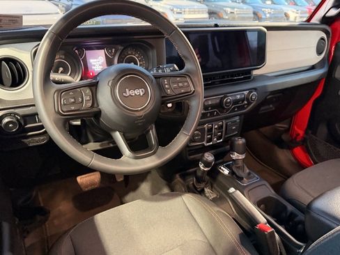 Used 2024 Jeep Wrangler Sport S image 5