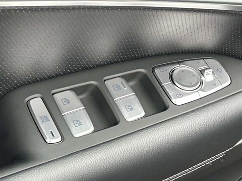 New 2026 Genesis G70 2.5T Prestige image 17