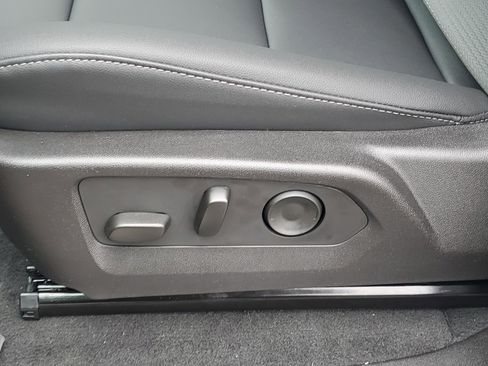 New 2026 GMC Canyon Elevation w/ Convenience Package image 24