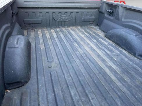 Used 2017 Ford F150 Lariat w/ Equipment Group 502A Luxury image 6