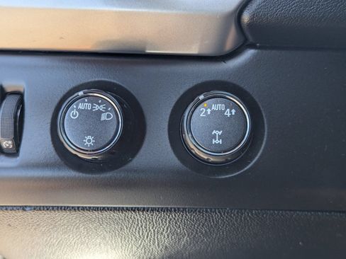 Used 2019 Chevrolet Tahoe LS AWD/4WD image 29