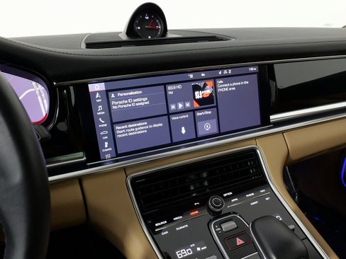 Used 2021 Porsche Panamera 4 image 47