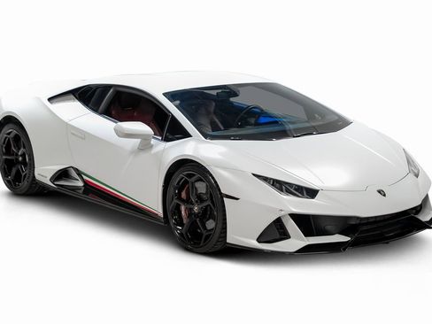 Used 2020 Lamborghini Huracan EVO image 3