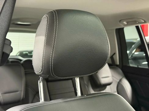 Used 2016 Mercedes-Benz GL 450 4MATIC image 45