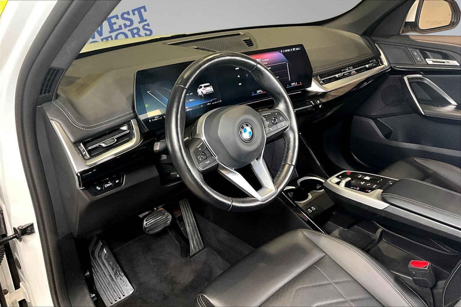 Used 2025 BMW X1 xDrive28i AWD/4WD image 17