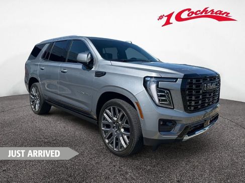 Certified 2025 GMC Yukon Denali Ultimate w/ LPO, Floor Liner Package AWD/4WD image 1