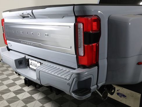 Used 2024 Ford F450 Limited w/ FX4 Off-Road Package image 55