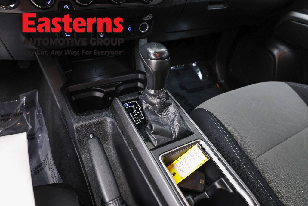 Used 2021 Toyota Tacoma TRD Off-Road AWD/4WD image 15