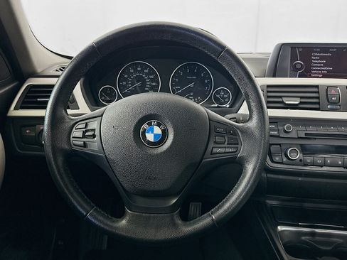 Used 2013 BMW 320i Sedan RWD image 17
