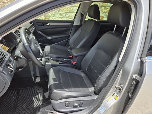 Used 2014 Volkswagen Passat TDI SE FWD image 5
