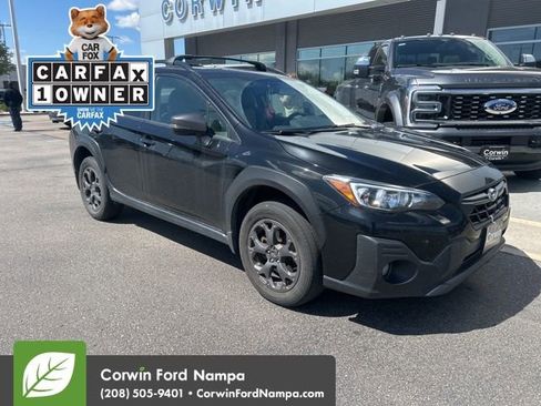 Used 2022 Subaru Crosstrek 2.5i Sport w/ Moonroof Package image 3