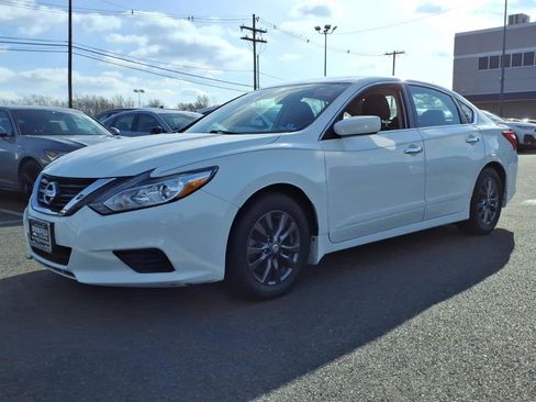 Used 2017 Nissan Altima 2.5 S w/ Power Driver Seat Package image 3