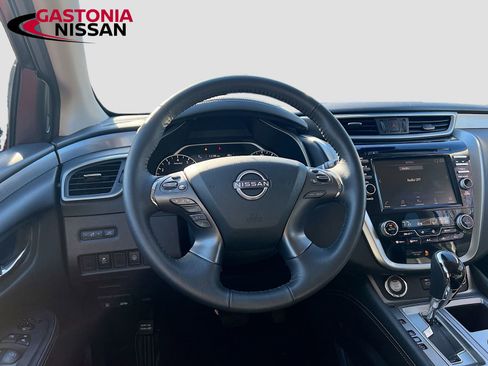 Used 2024 Nissan Murano SV image 30