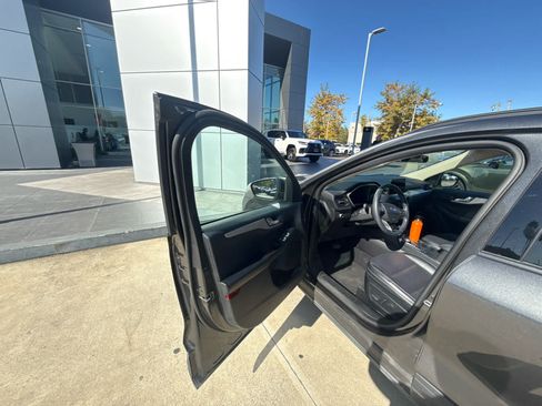 Used 2020 Ford Escape SE Sport FWD image 3