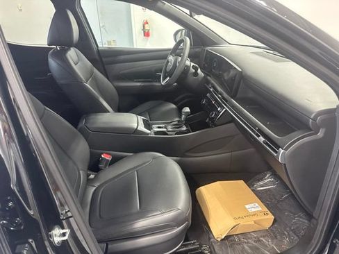 Used 2025 Hyundai Santa Cruz SEL FWD image 22