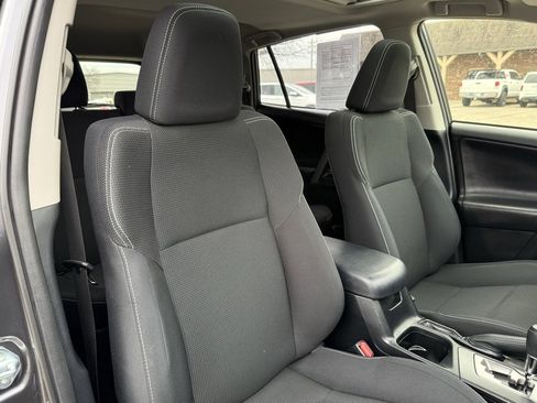 Used 2018 Toyota RAV4 XLE image 23